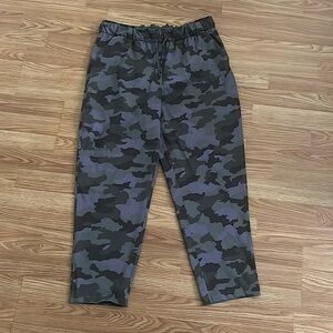 Lululemon camo joggers size 12